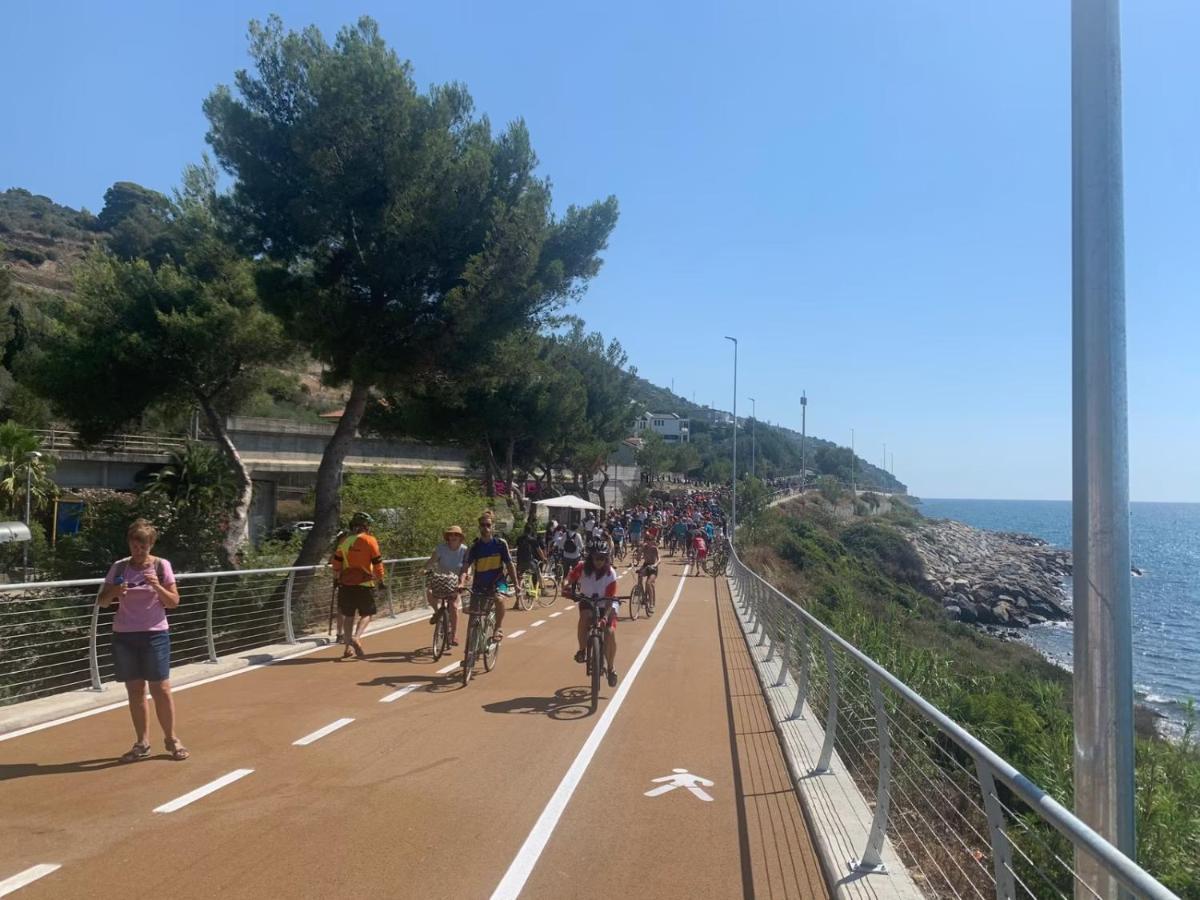 Il Sole Di Poggi Bed & Breakfast Imperia Dış mekan fotoğraf